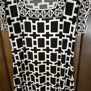 EUC Dress 22 inches across bust/39 length.